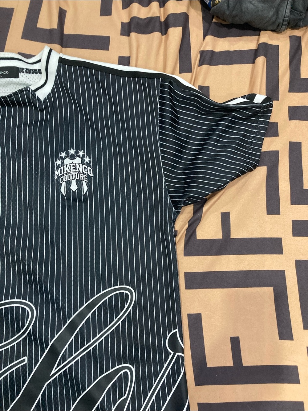 Men's Black Pinstripe Short-Sleeve Shirt